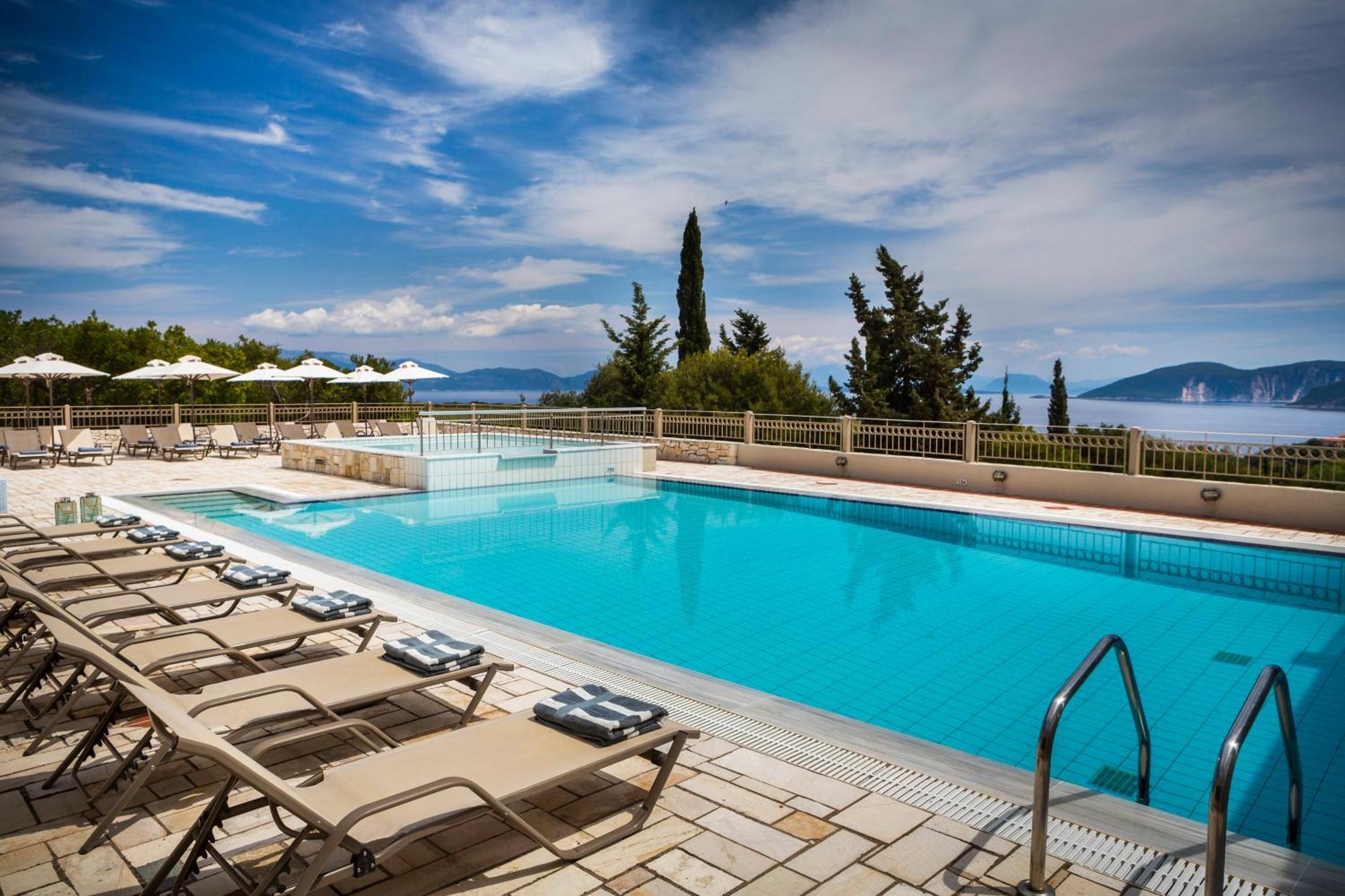 Almyra Hotel Фискардо Екстериор снимка