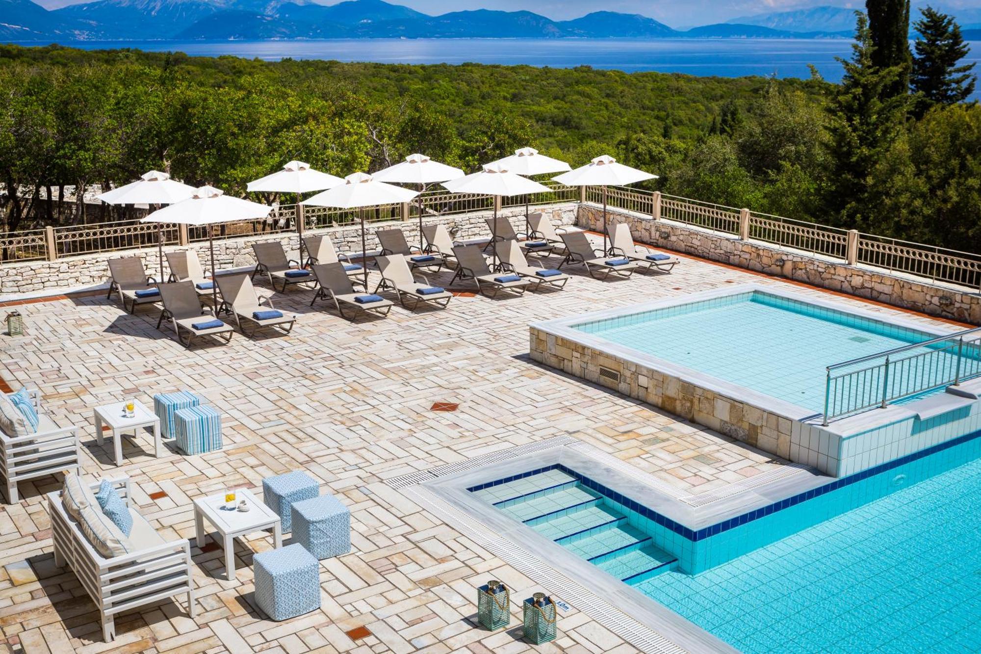 Almyra Hotel Фискардо Екстериор снимка
